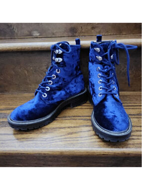 Steve Madden Royal Blue Crushed Velvet Combat Boots | Size 8